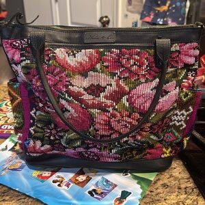 Nena and co floral mtpb